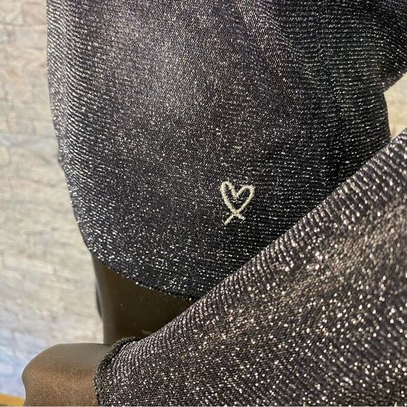 Victoria's Secret Women's Black Shimmery Top Size XS Semi Sheer Lightweight - Picture 3 of 6